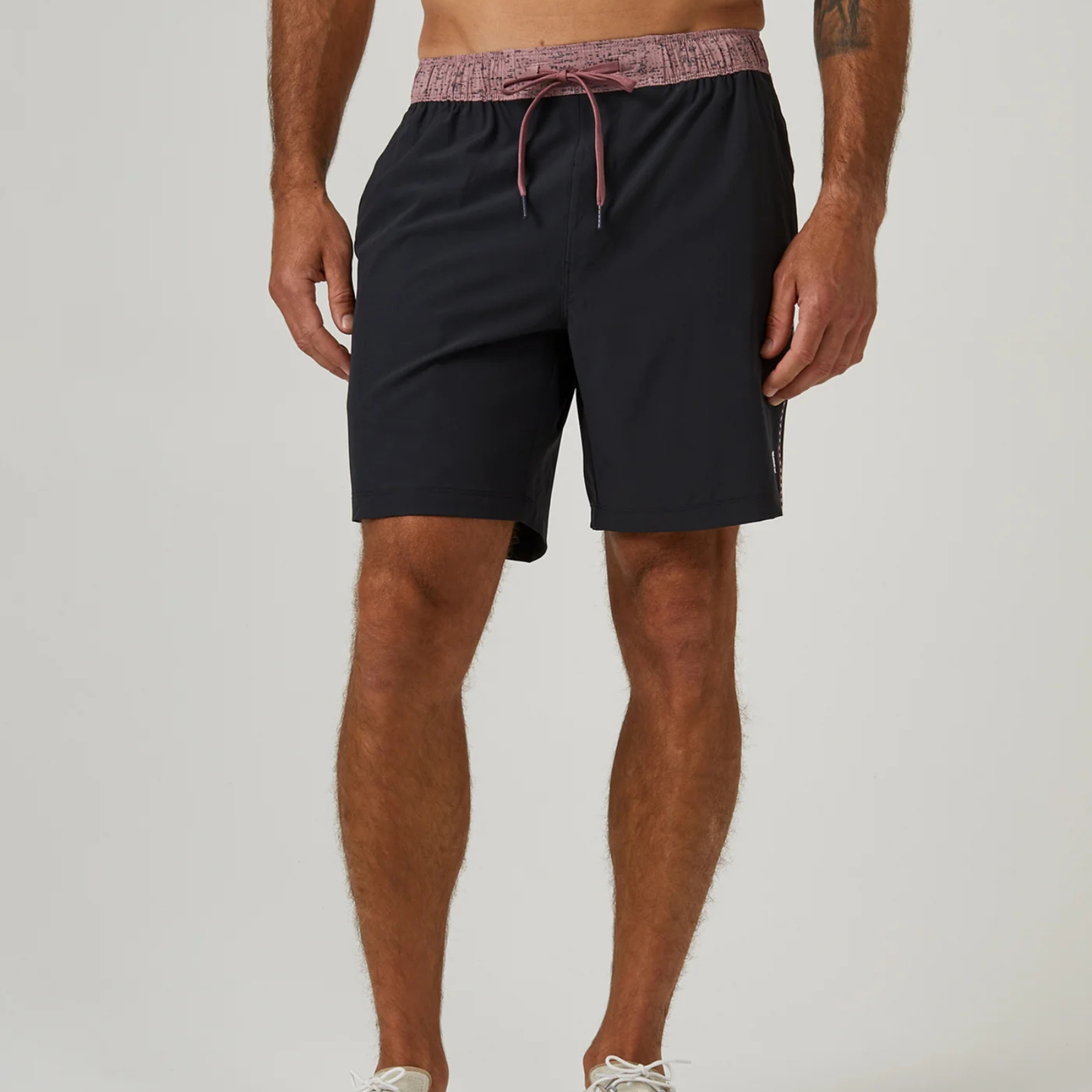 (CHA) 7" CORE Active Short - Charcoal